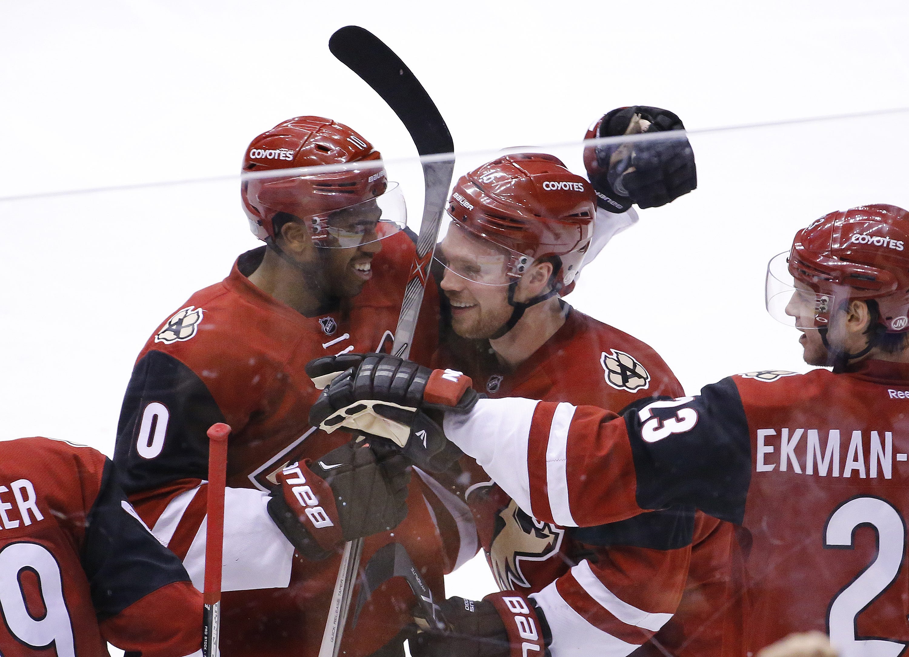 Domi's hat trick helps Coyotes rally 